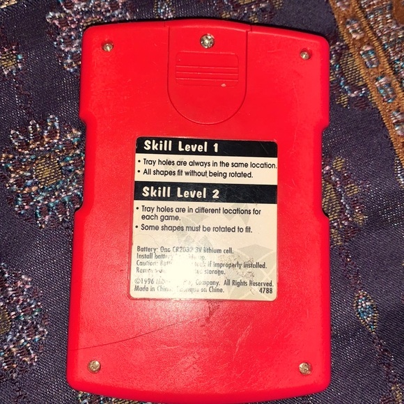 🟢SALE Like New Milton Bradley PERFECTION Vintage Electronic Handheld Hand Held - Picture 3 of 3